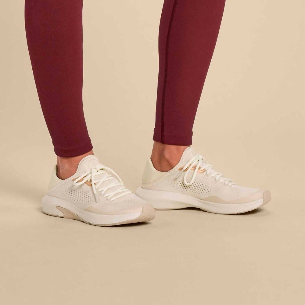 Women’S Kāholo Athletic Shoe In White