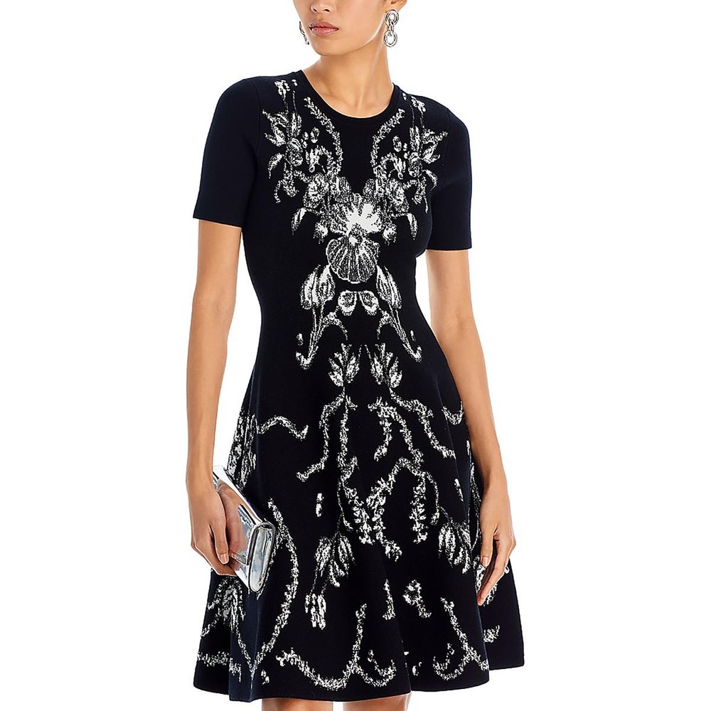 Round Neck Flare Sweaterdress